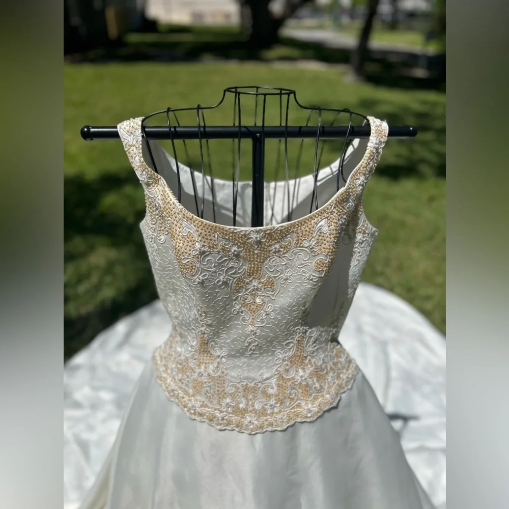 Wedding gown, preloved - Picture 11 of 15